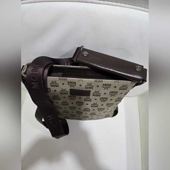 MCM VISETOS MONOGRAM UNISEX MESSENGER BAG-AUTHENTIC - Picture 7 of 14